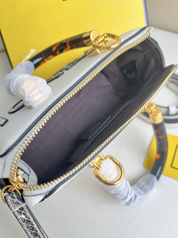 Fendi shoulder bag — Top Quality Replica