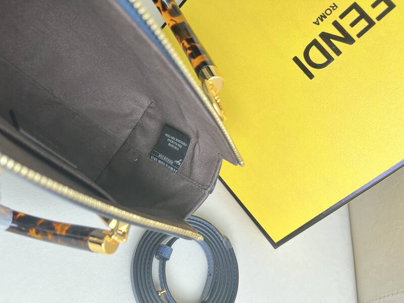 Fendi shoulder bag — AAA Quality Replica
