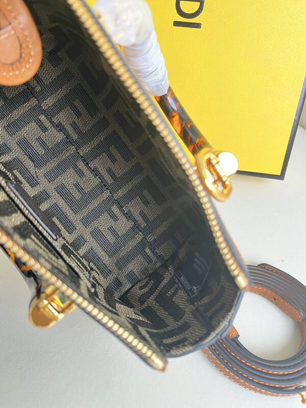 Fendi shoulder bag — Top Quality Replica