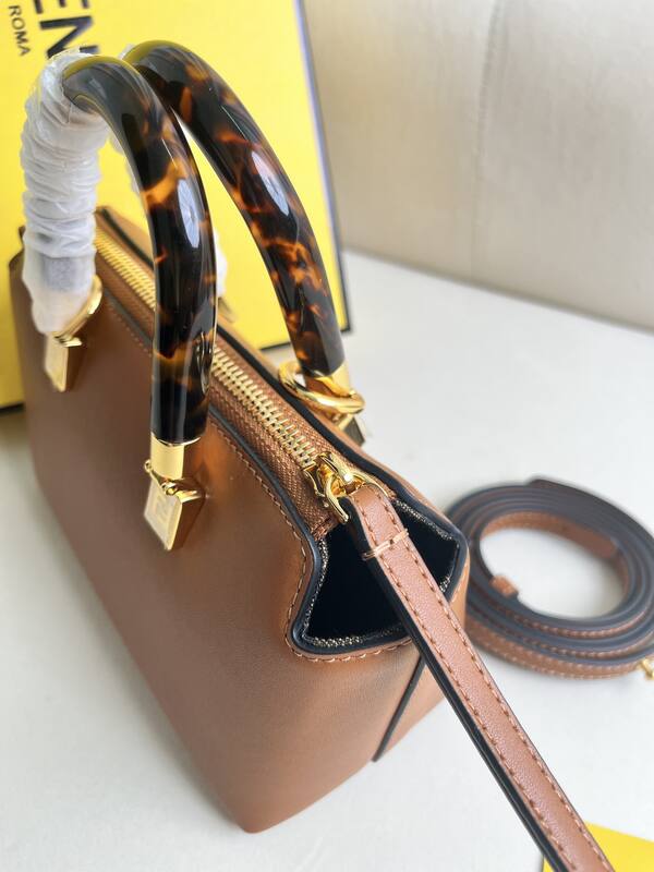 Fendi shoulder bag — Top Quality Replica