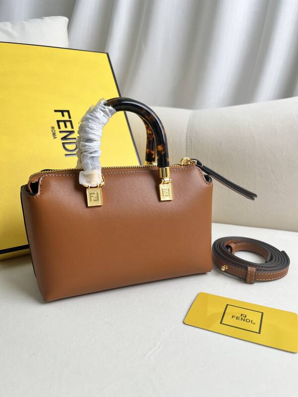 Fendi shoulder bag — Top Quality Replica