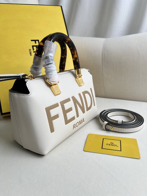 Fendi shoulder bag — AAA Quality Replica