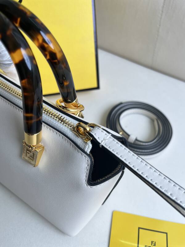 Fendi shoulder bag — AAA Quality Replica