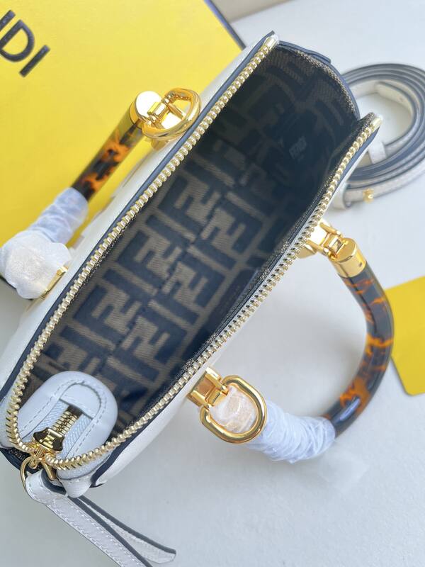 Fendi shoulder bag — AAA Quality Replica