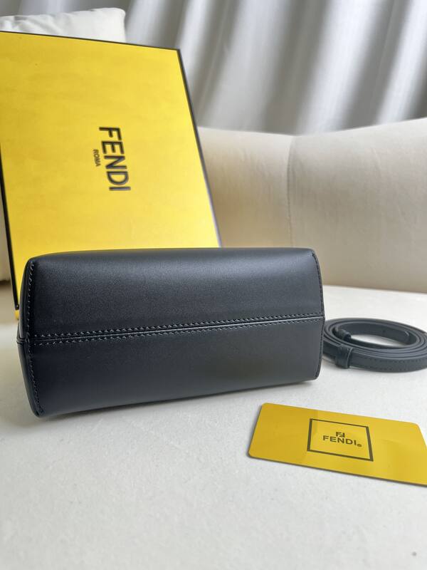 Fendi shoulder bag — Premium Replica