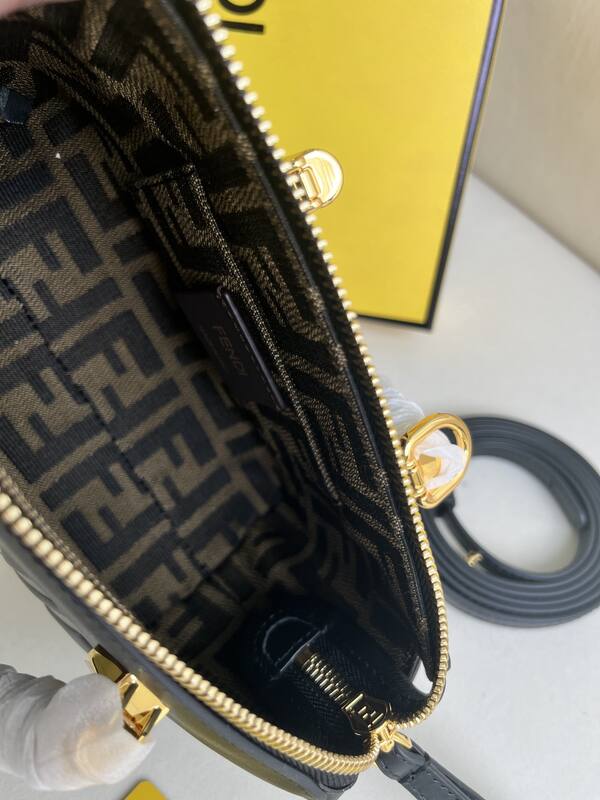 Fendi shoulder bag — Premium Replica