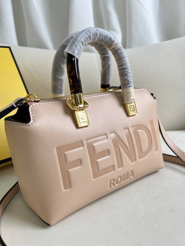 Fendi shoulder bag — 1:1 Replica