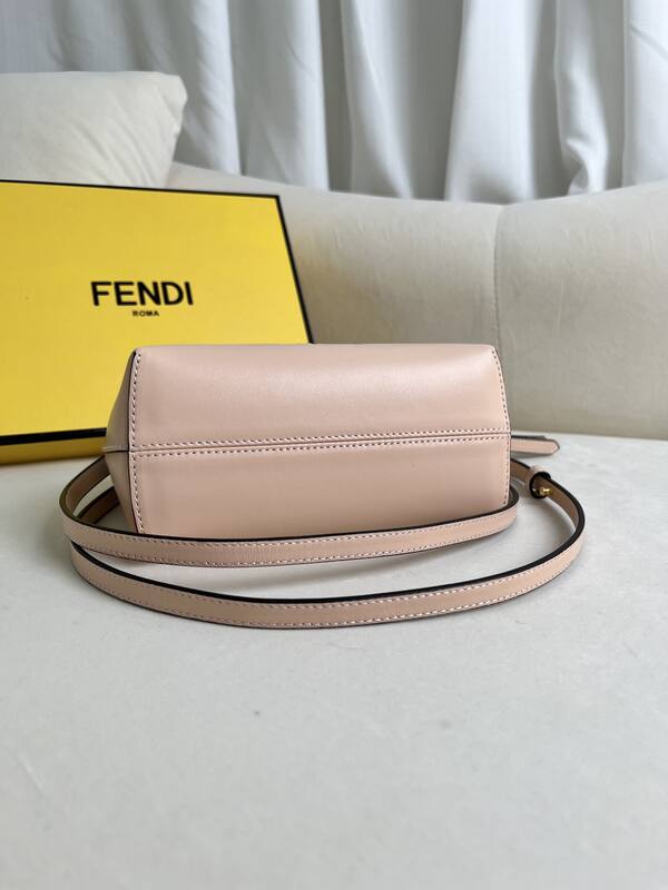 Fendi shoulder bag — 1:1 Replica