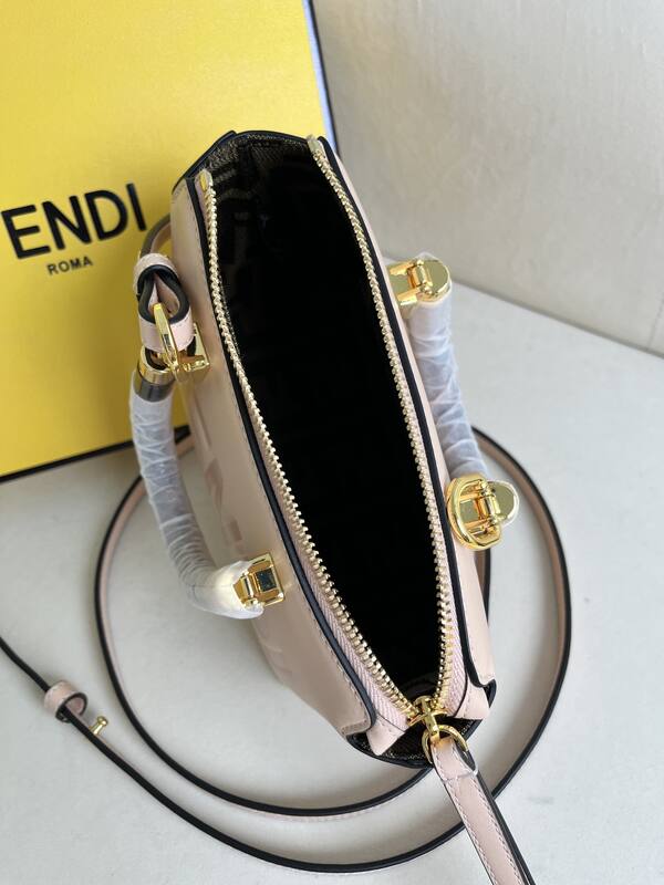 Fendi shoulder bag — 1:1 Replica