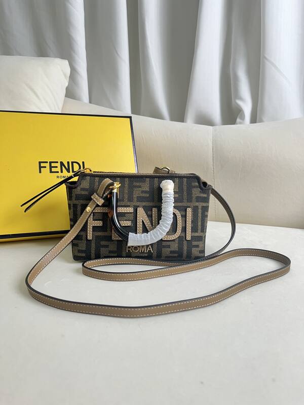 Fendi shoulder bag — AAA Quality Replica