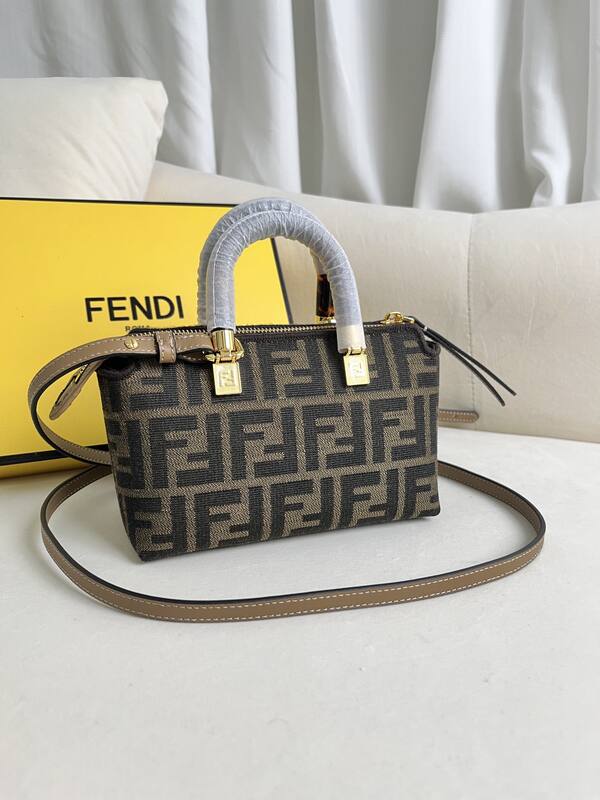 Fendi shoulder bag — AAA Quality Replica
