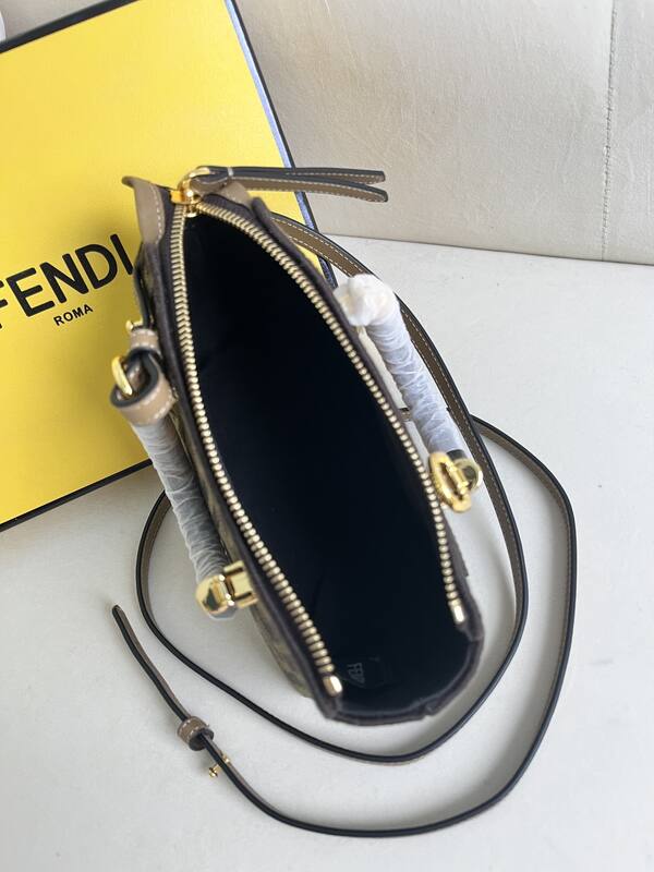 Fendi shoulder bag — AAA Quality Replica