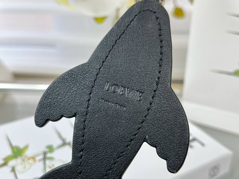 Loewe Black shoulder bag — Top Quality Replica