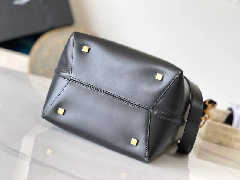 Saint Laurent everyday — 1:1 Replica