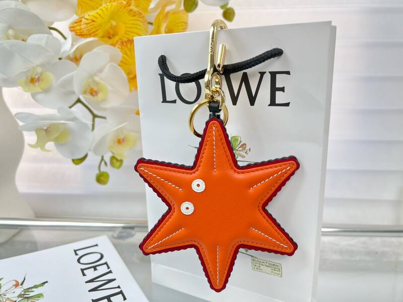 Loewe Red shoulder bag — Top Quality Replica