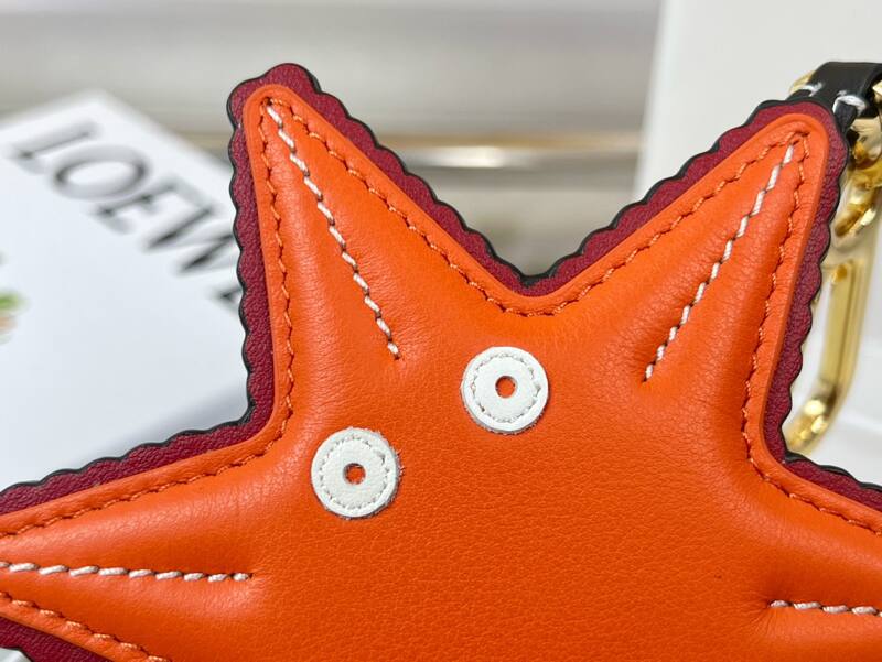 Loewe Red shoulder bag — Top Quality Replica