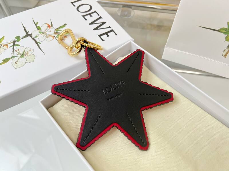 Loewe Red shoulder bag — Top Quality Replica