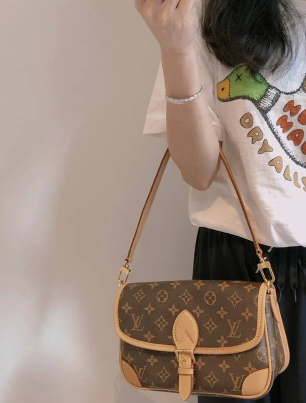 Louis Vuitton Cartouchiere Monogram shoulder — 1:1 Replica