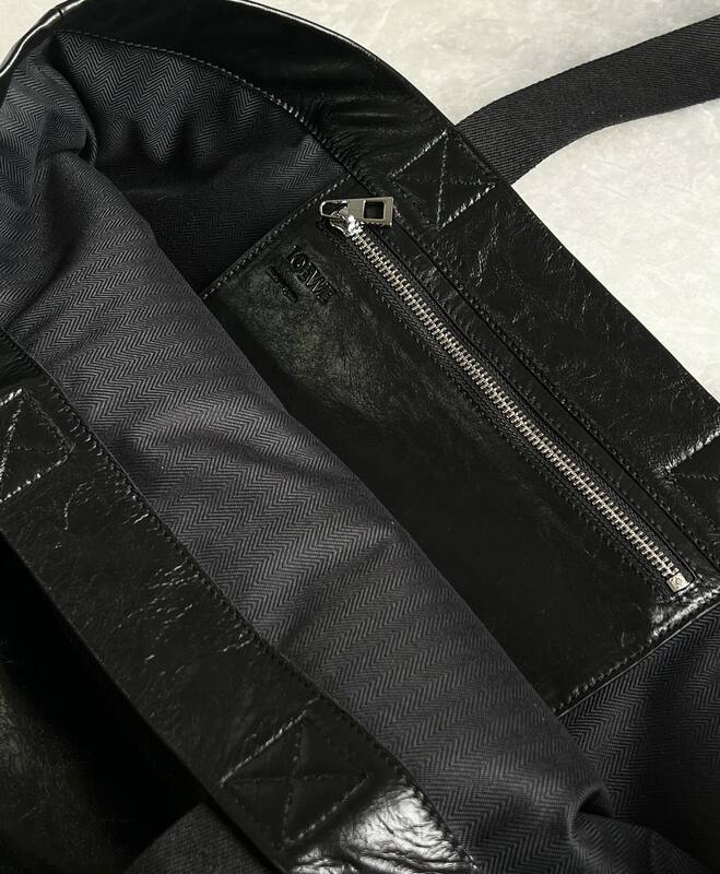 Loewe Black shoulder bag — Top Quality Replica