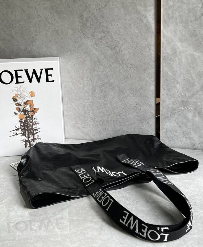 Loewe Black shoulder bag — Top Quality Replica