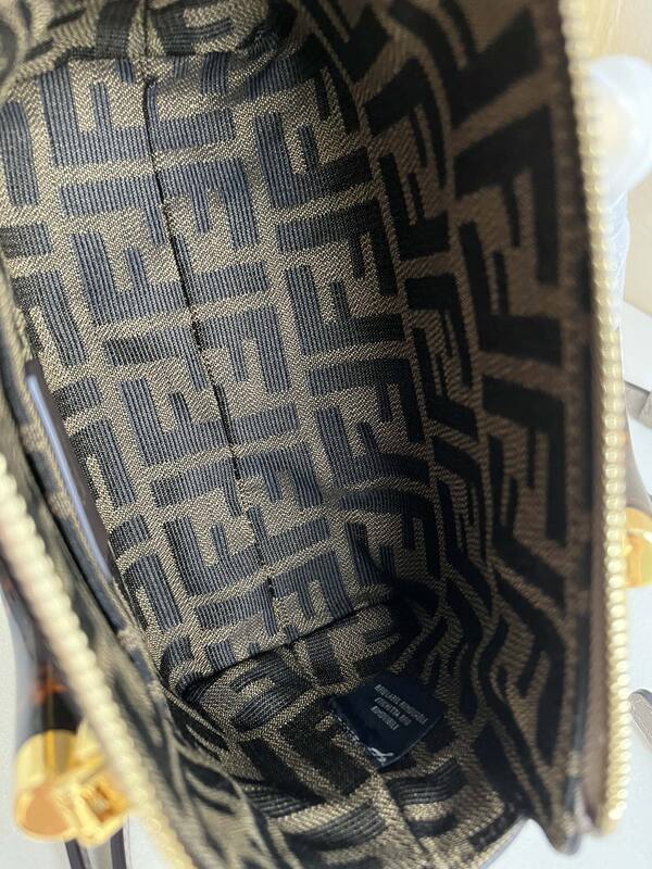 Fendi shoulder bag — 1:1 Replica