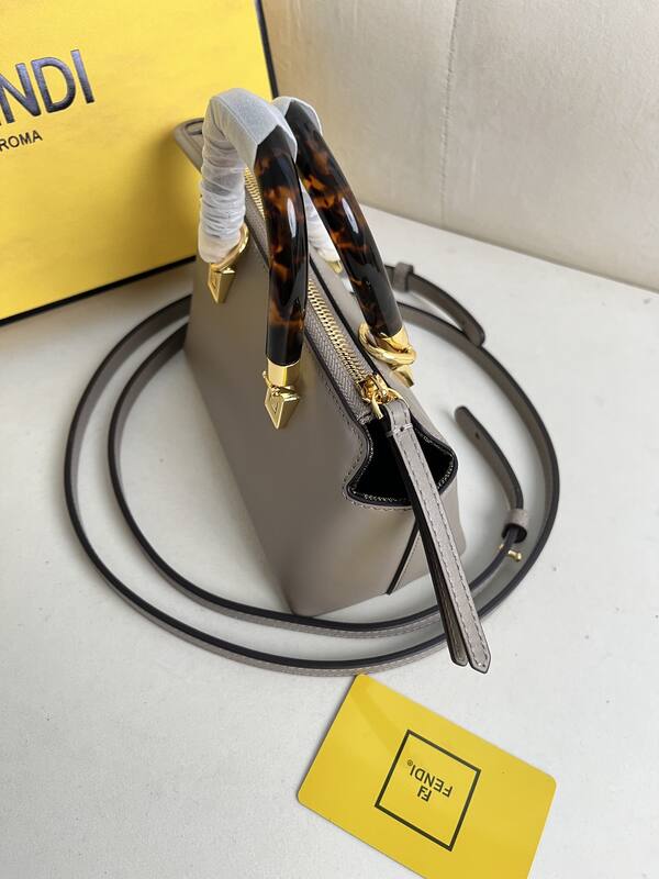 Fendi shoulder bag — 1:1 Replica