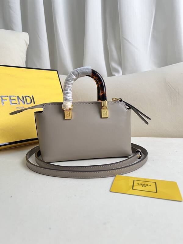 Fendi shoulder bag — 1:1 Replica