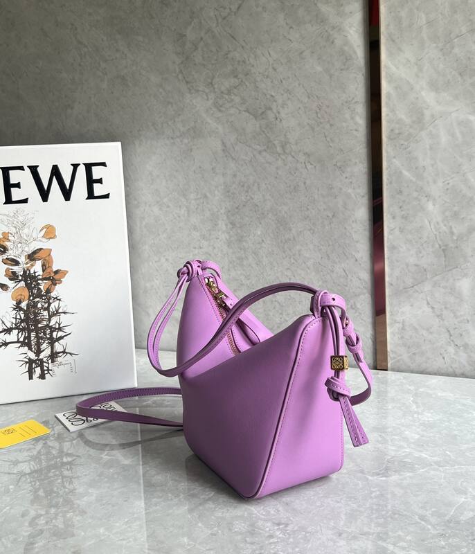 Loewe Calfskin 25x18x10cm shoulder bag — 1:1 Replica