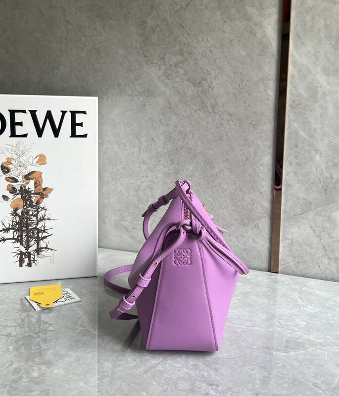 Loewe Calfskin 25x18x10cm shoulder bag — 1:1 Replica