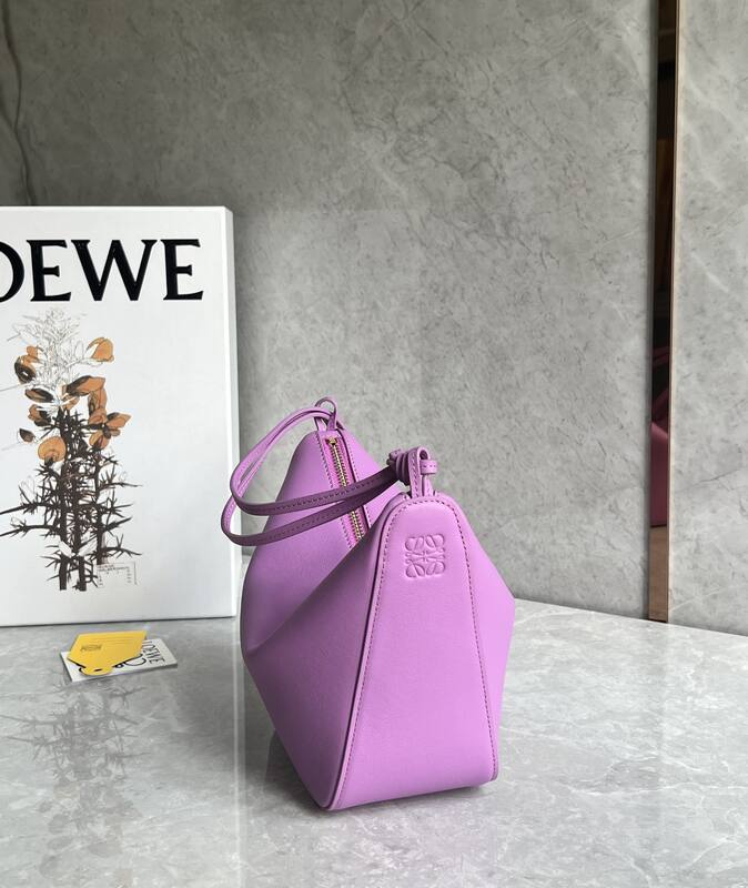 Loewe Calfskin 25x18x10cm shoulder bag — 1:1 Replica