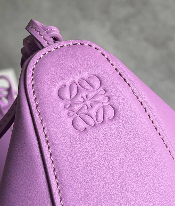 Loewe Calfskin 25x18x10cm shoulder bag — 1:1 Replica