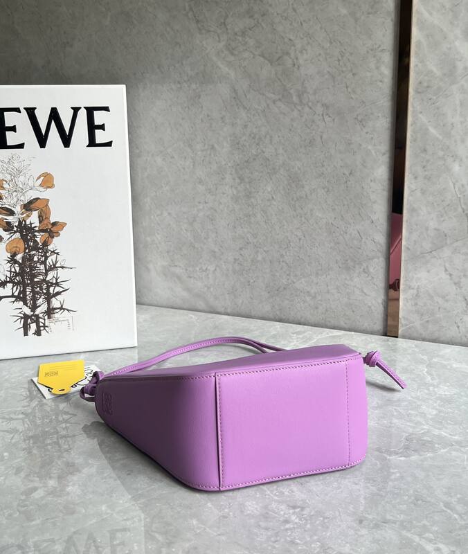 Loewe Calfskin 25x18x10cm shoulder bag — 1:1 Replica