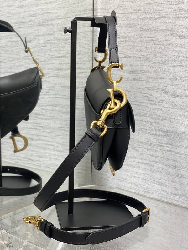 Dior Saddle Black shoulder — Top Quality Replica