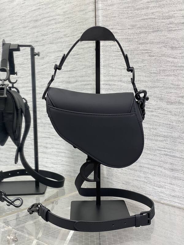Dior Saddle Black shoulder — Premium Replica