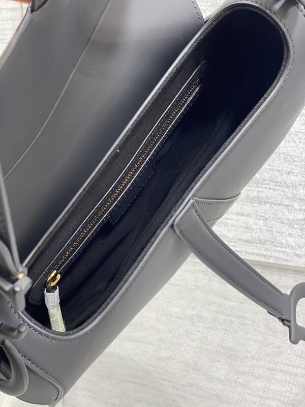 Dior Saddle Black shoulder — 1:1 Replica