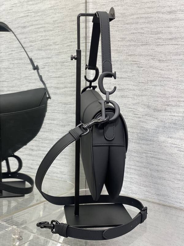 Dior Saddle Black shoulder — 1:1 Replica