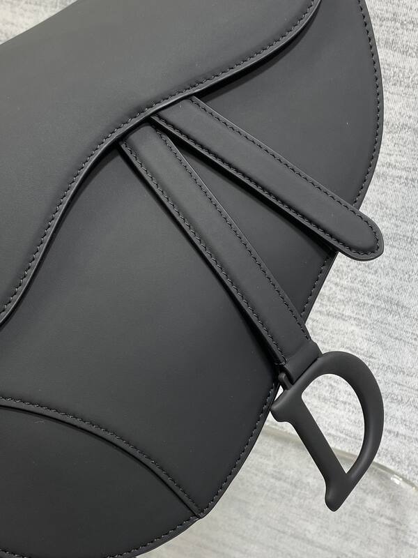 Dior Saddle Black shoulder — 1:1 Replica