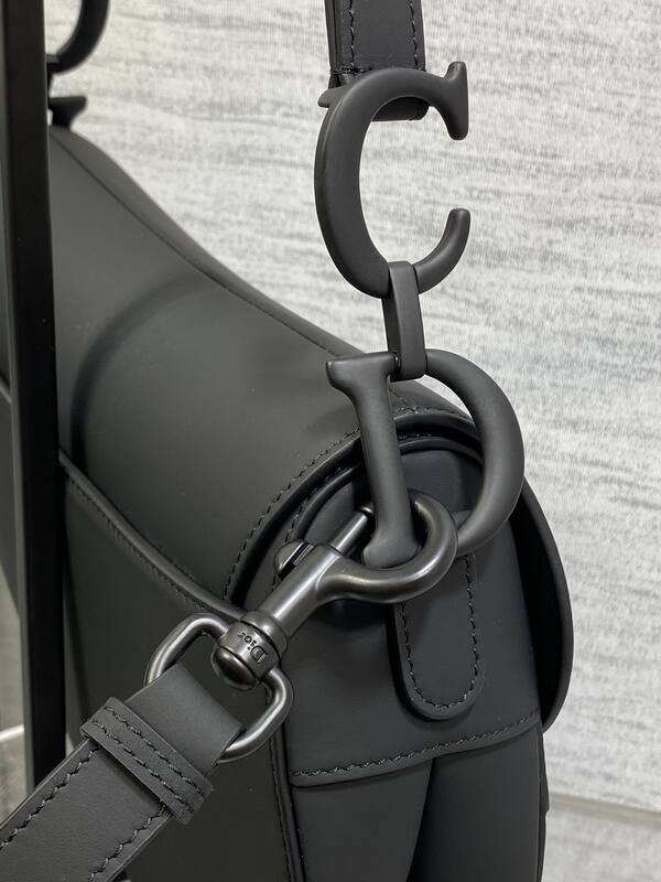 Dior Saddle Black shoulder — 1:1 Replica