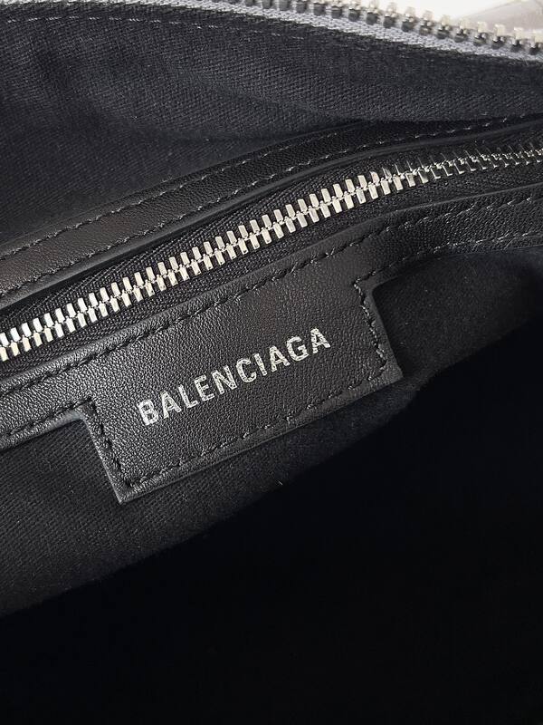 Balenciaga Le Cagole Silver shoulder bag — Top Quality Replica