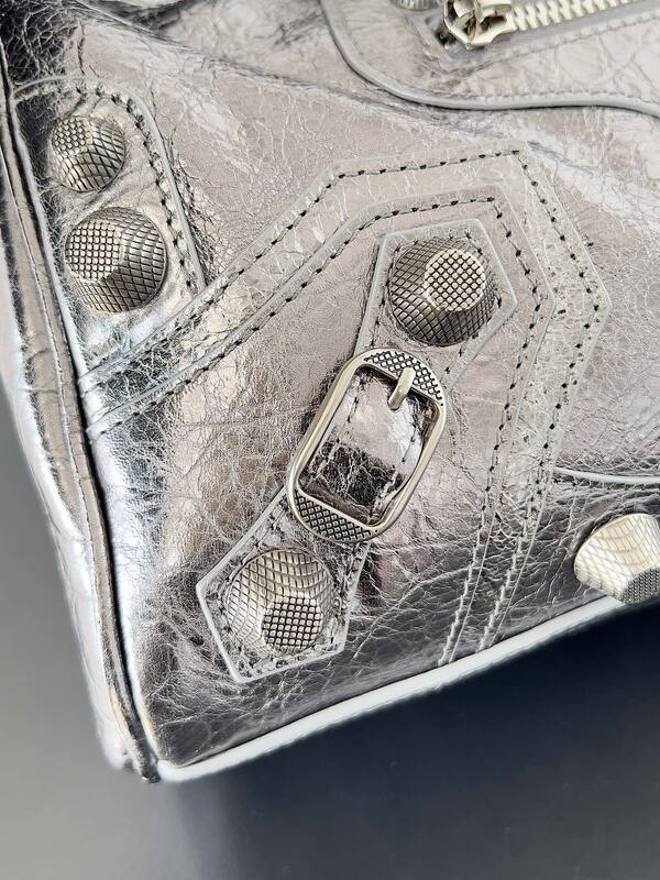 Balenciaga Le Cagole Silver shoulder bag — Top Quality Replica