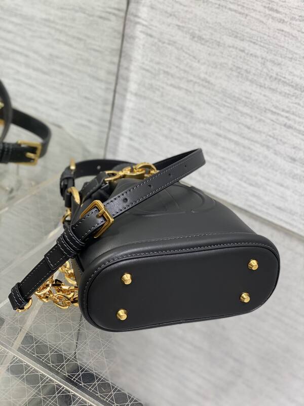 Dior CD Signature Bucket Bag Black shoulder — Premium Replica