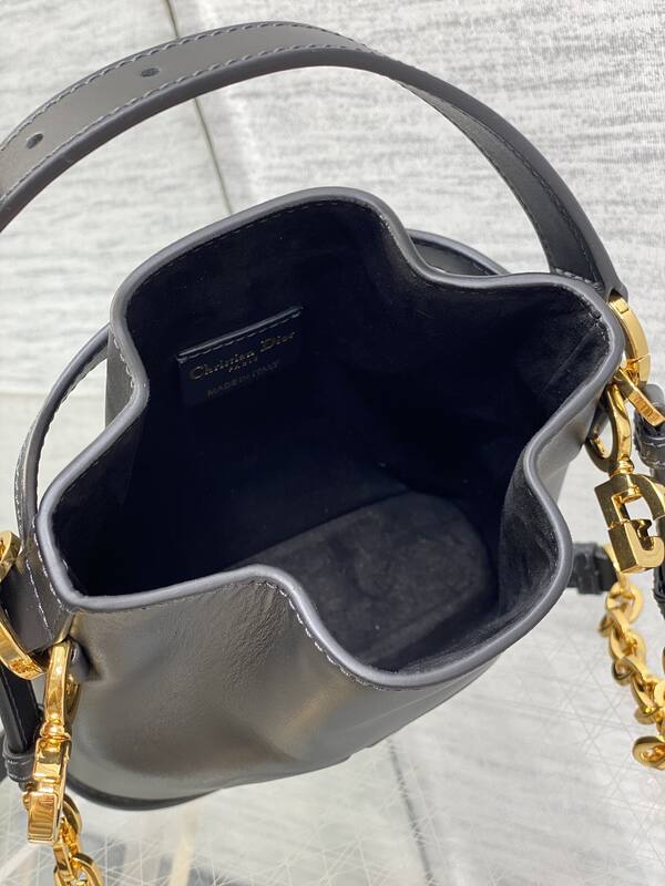 Dior CD Signature Bucket Bag Black shoulder — Premium Replica