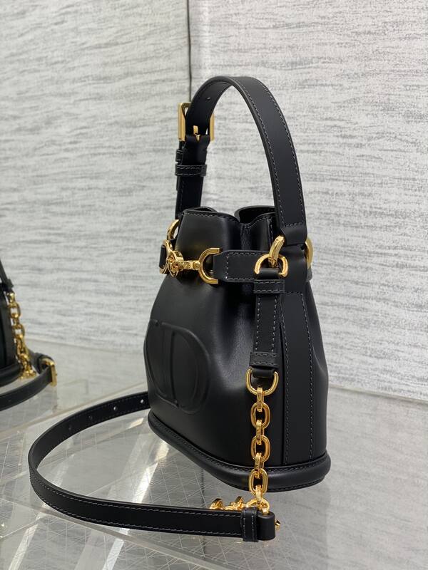 Dior CD Signature Bucket Bag Black shoulder — Premium Replica