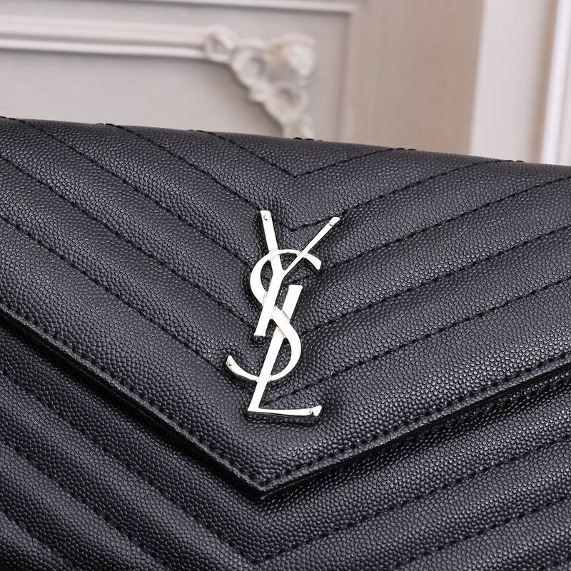 Saint Laurent Monogram Envelope Chain Wallet Black 22x15x6cm crossbody — AAA Quality Replica