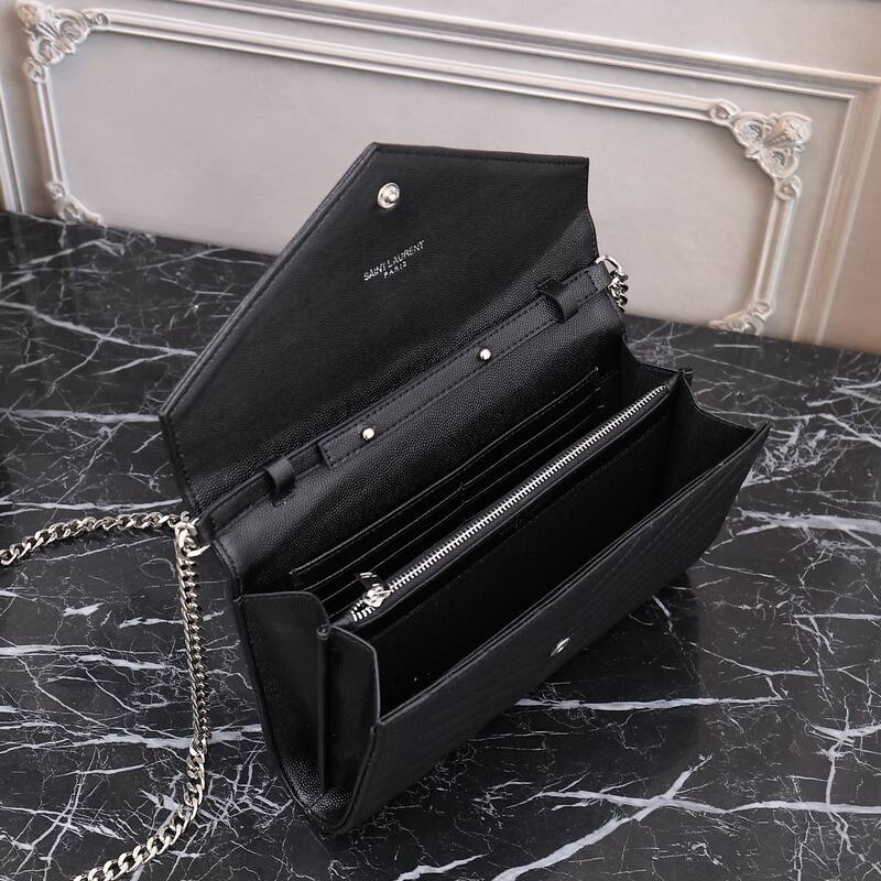 Saint Laurent Monogram Envelope Chain Wallet Black 22x15x6cm crossbody — AAA Quality Replica