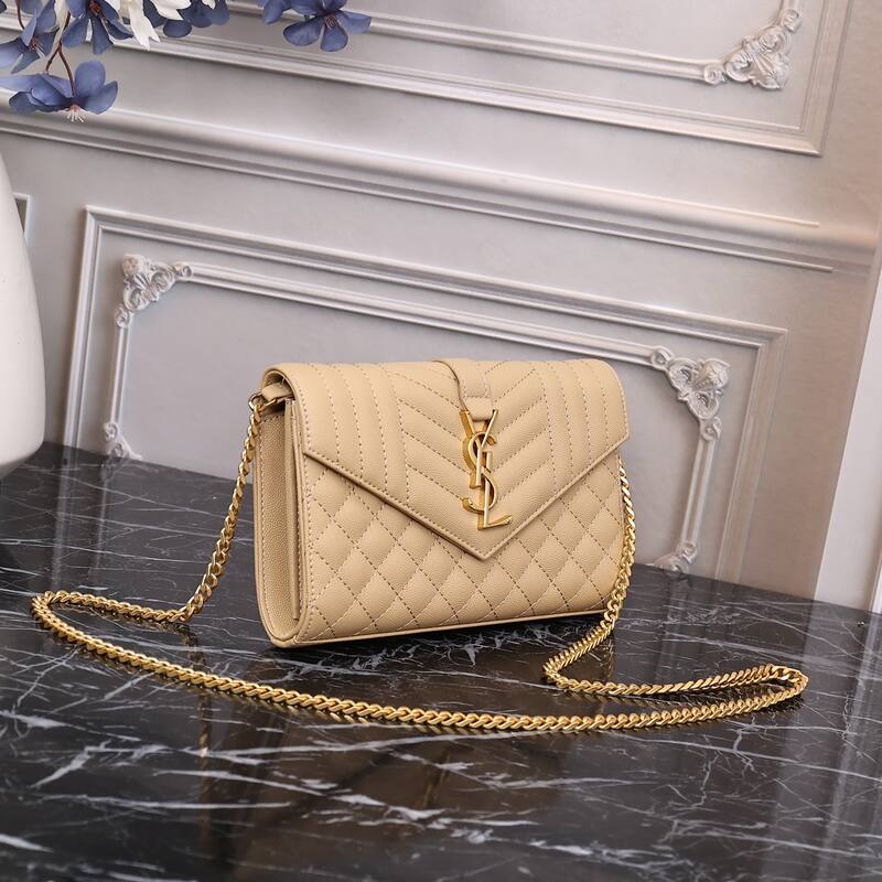 Saint Laurent Envelope Chain Wallet Beige 22x15x6cm crossbody — Premium Replica