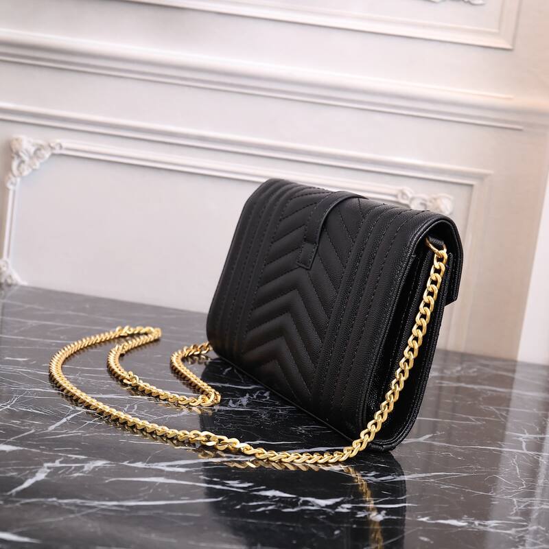 Saint Laurent Envelope Black 22x15x6cm crossbody — AAA Quality Replica