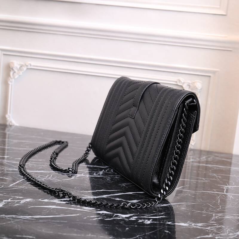 Saint Laurent Envelope Black 22x15x6cm crossbody — Premium Replica