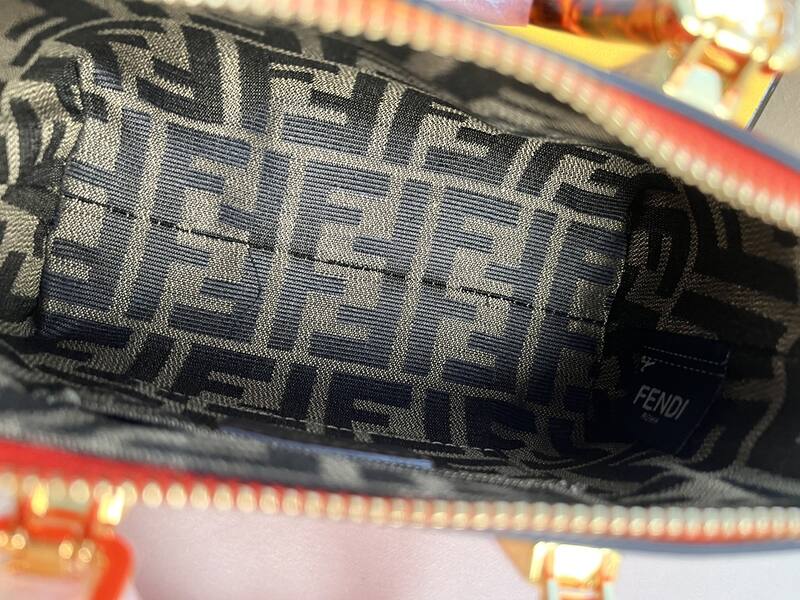 Fendi shoulder bag — Top Quality Replica