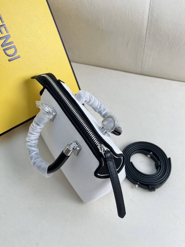 Fendi shoulder bag — AAA Quality Replica